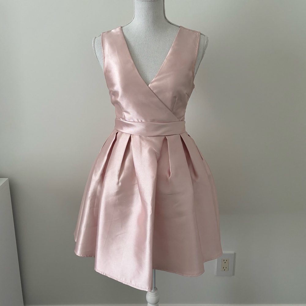 Elegant Pink Sleeveless Dress